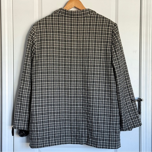 Sag Harbor Woman Brown Plaid Blazer Size 18 - Picture 2 of 8